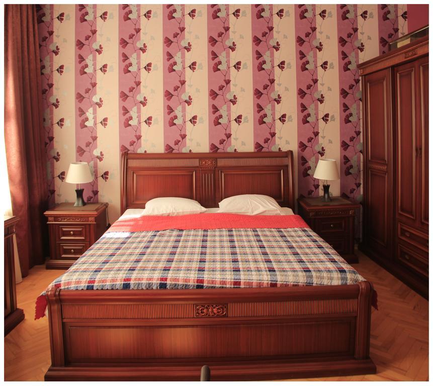 Tinikos Guest House Telavi Exterior photo